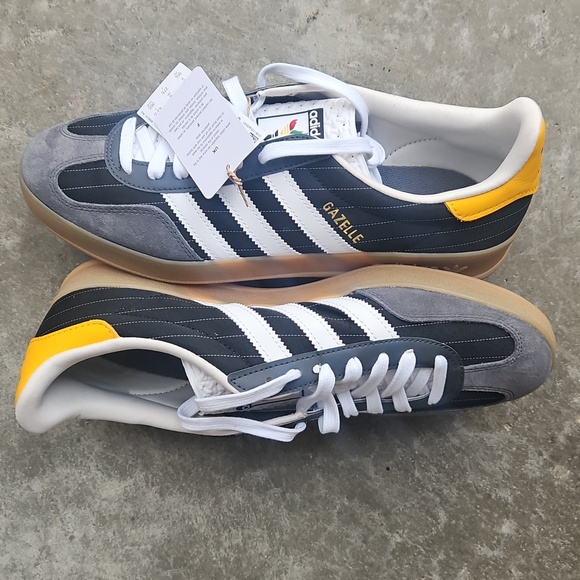NWT Adidas Gazelle Sneakers, sz 9.5 - Picture 6 of 10